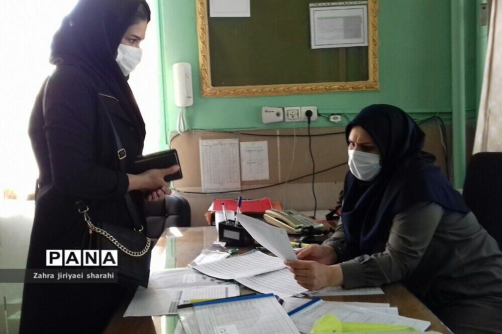ستاد ثبت نام دانش‌آموزان مدرسه حدیث‌کساءخاورشهر