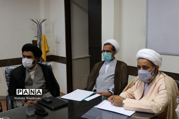 نشست هم اندیشی  با هدف تولید محتوا برای کودکان پیش دبستانی و دبستانی در مشهد