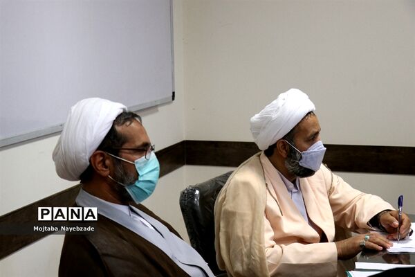 نشست هم اندیشی  با هدف تولید محتوا برای کودکان پیش دبستانی و دبستانی در مشهد