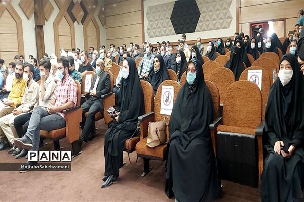 نشست فعالان فرهنگی هنری ترشیز با اعضای کمیسیون فرهنگی مجلس شورای اسلامی