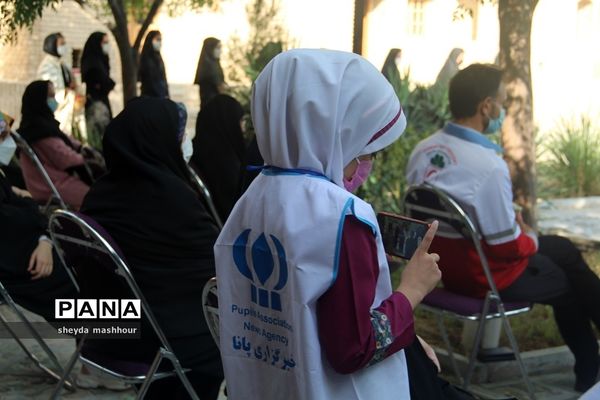 آیین اختتامیه جشنواره تابستان شاد و افتتاحیه جشنواره پنجره‌های امید در رباط‌کریم