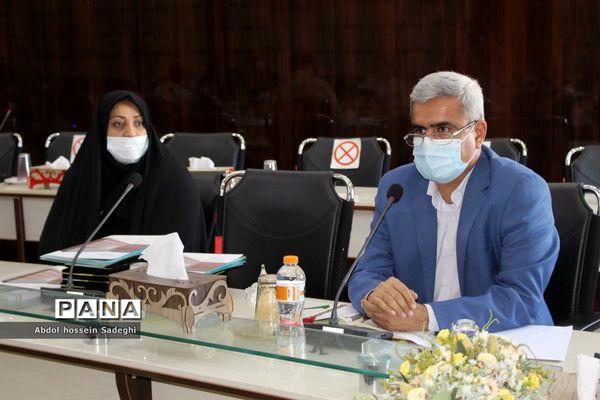 تجلیل از مقام آوران جشنواره کشوری معلمان هنرمند استان بوشهر