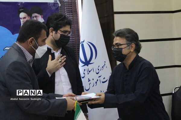 تجلیل از مقام آوران جشنواره کشوری معلمان هنرمند استان بوشهر