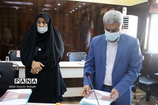 تجلیل از مقام آوران جشنواره کشوری معلمان هنرمند استان بوشهر