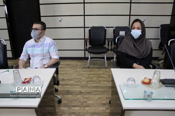 تجلیل از مقام آوران جشنواره کشوری معلمان هنرمند استان بوشهر