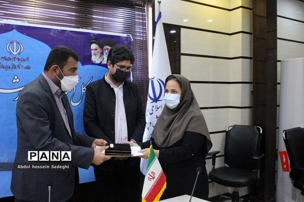 تجلیل از مقام آوران جشنواره کشوری معلمان هنرمند استان بوشهر