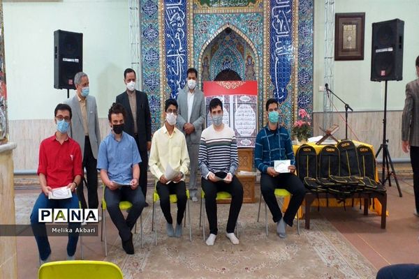 مراسم تقدیر از دانش آموزان قرآنی  ناحیه ۶ مشهد مقدس
