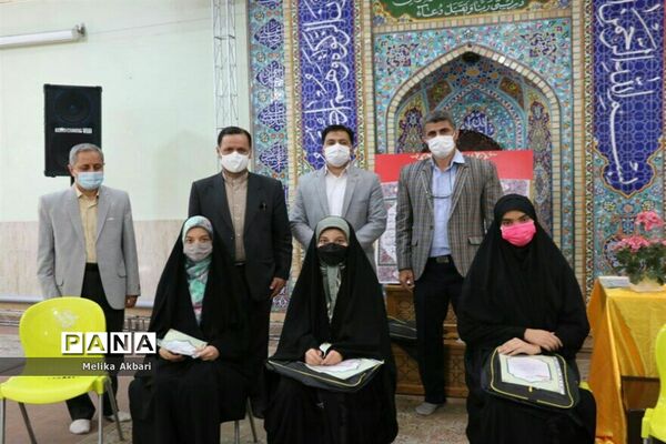 مراسم تقدیر از دانش آموزان قرآنی  ناحیه ۶ مشهد مقدس
