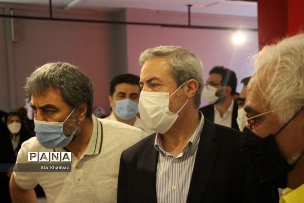 برگزاری نمایشگاه خطاطی تبریز در روز قلم