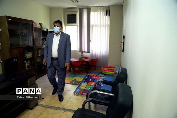 بازدید مدیرکل آموزش و پرورش شهر تهران از مرکز مشاوره توحید