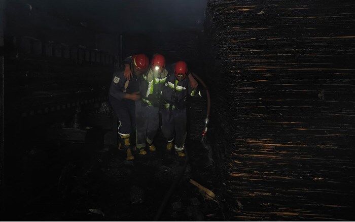 مصدومیت پنج آتش‌نشان در حادثه آتش‌سوزی در اهر