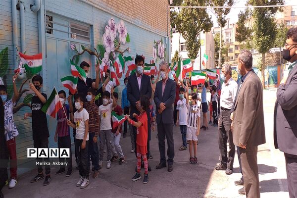 افتتاح کتابخانه و سالن ورزشی در دبستان  شاهد استاد شهریار