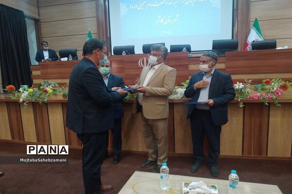 تقدیر از بانک‌های عامل و کارآفرین برتر کمیته امداد حضرت خمینی شهرستان کاشمر