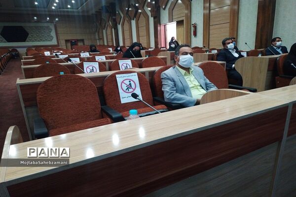 تقدیر از بانک‌های عامل و کارآفرین برتر کمیته امداد حضرت خمینی شهرستان کاشمر