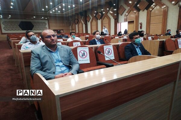تقدیر از بانک‌های عامل و کارآفرین برتر کمیته امداد حضرت خمینی شهرستان کاشمر