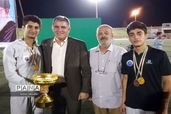 کسب مقام اول مانع 400متر و مقام سوم تیمی در مسابقات دوومیدانی نوجوانان کشورتوسط نوجوان ملاردی