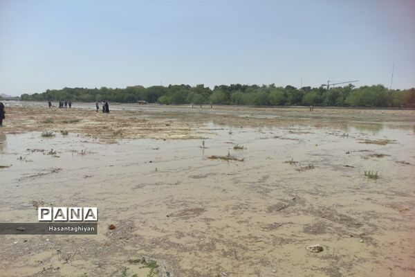جاری شدن زاینده رود در اصفهان