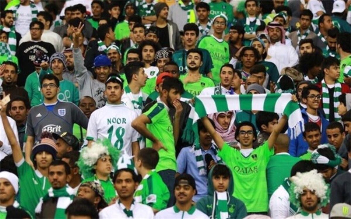 تجمع هواداران ذوب آهن مقابل فدراسیون فوتبال؛ در جستجوی عدالت