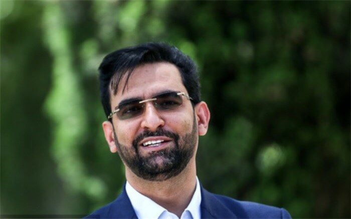 آذری جهرمی: ۱۰۰ درصد شهروندان ایرانی به اینترنت متصل هستند