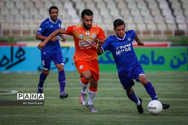 دیدار تیم های استقلال - سایپا