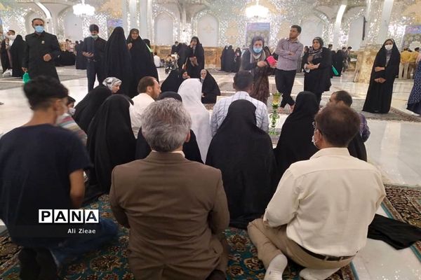 مراسم ازدواج زوج های جوان در خجسته سالروز ازدواج حضرت علی(ع)و حضرت فاطمه(س) در حرم مطهر رضوی