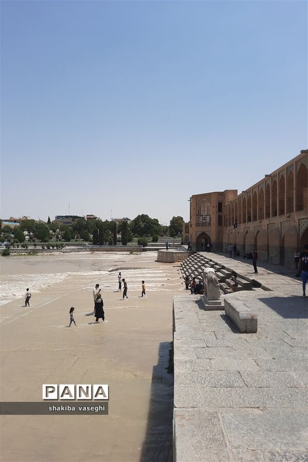 زاینده رود نبض اصفهان