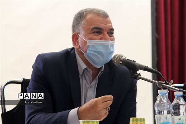 آئین تجلیل از برگزیدگان مسابقه اسطوره های مقاومت آموزش و پرورش در آذربایجان شرقی