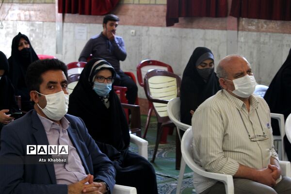 آئین تجلیل از برگزیدگان مسابقه اسطوره های مقاومت آموزش و پرورش در آذربایجان شرقی