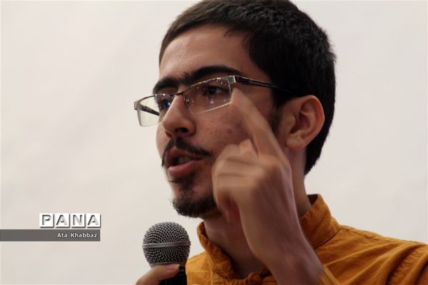 آئین تجلیل از برگزیدگان مسابقه اسطوره های مقاومت آموزش و پرورش در آذربایجان شرقی