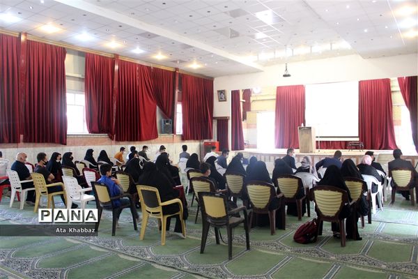 آئین تجلیل از برگزیدگان مسابقه اسطوره های مقاومت آموزش و پرورش در آذربایجان شرقی