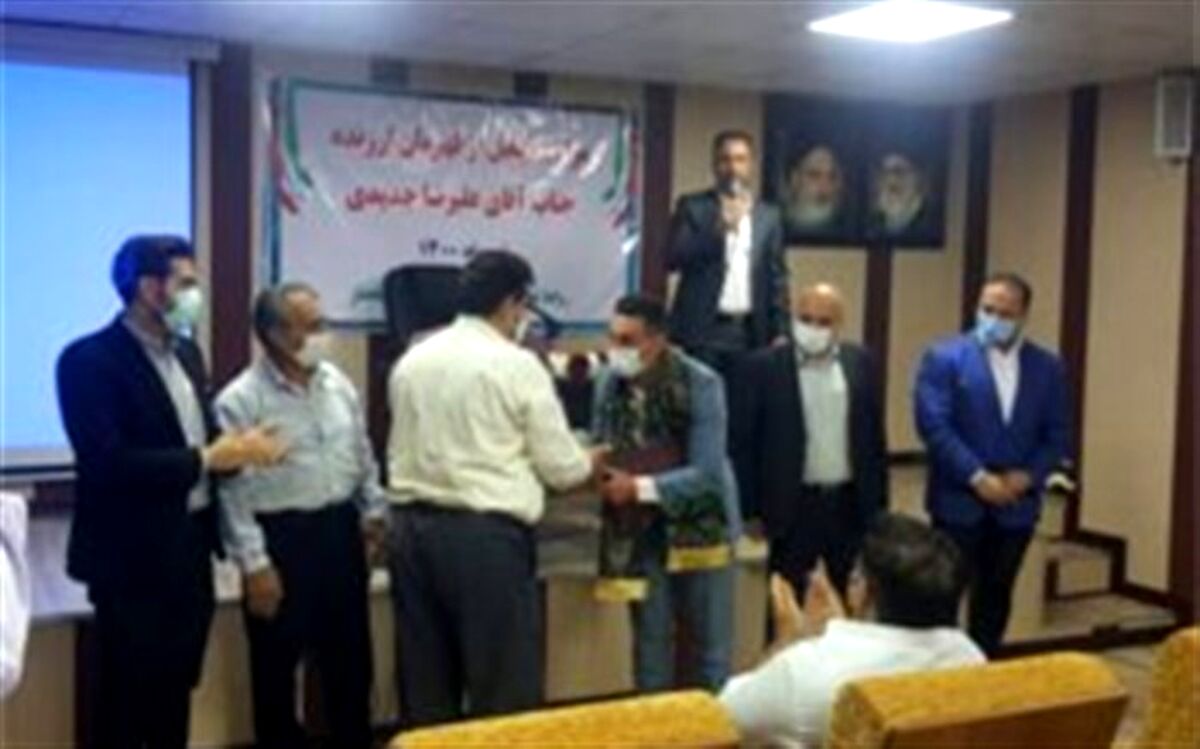 مراسم تجلیل از قهرمان مسابقات حرفه‌ای کیک‌ بوکسینگ در کهریزک