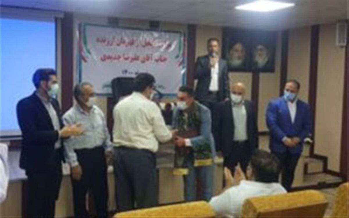 مراسم تجلیل از قهرمان مسابقات حرفه‌ای کیک‌ بوکسینگ در کهریزک