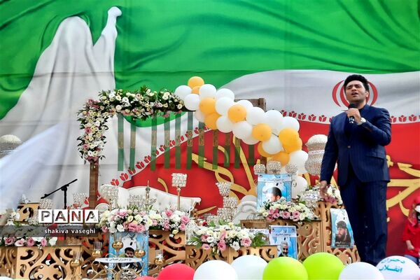 جشن بزرگ دختران انقلاب در اصفهان