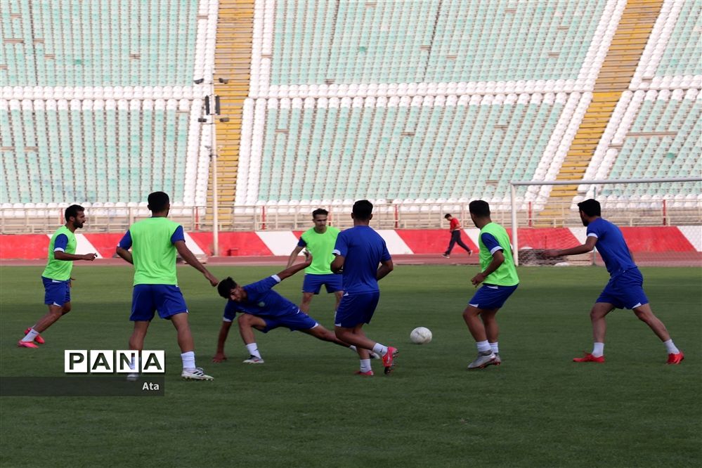 پیگیری تمرینات شاگردان اکبر پور در تبریز