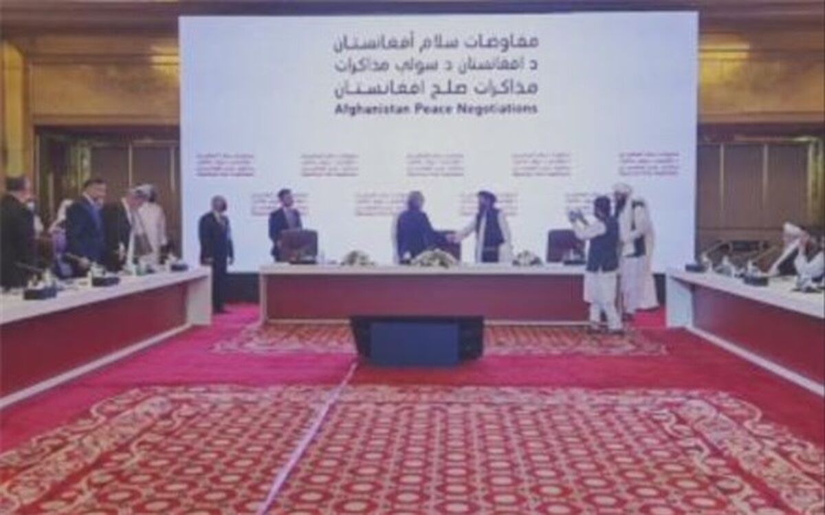 توافق حکومت افغانستان و طالبان بر ادامه مذاکرات بدون آتش‌بس