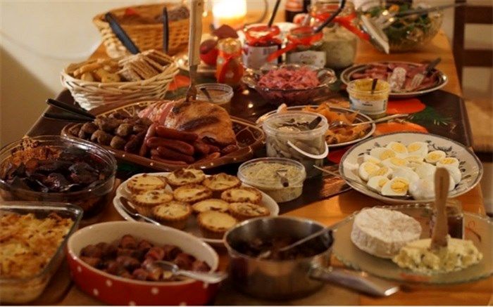 چرا پس از خوردن، باز هم  احساس گرسنگی شدید می‌کنیم