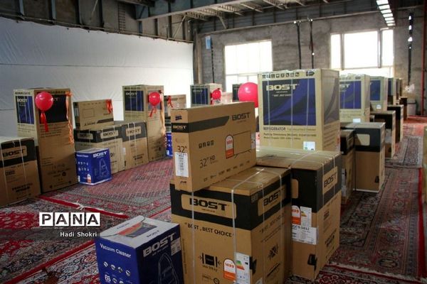 توزیع ۱۲ سری جهیزیه به نو عروسان شهرستان بهارستان