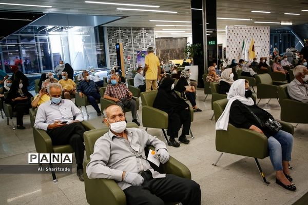 واکسیناسیون کرونا در ایران مال