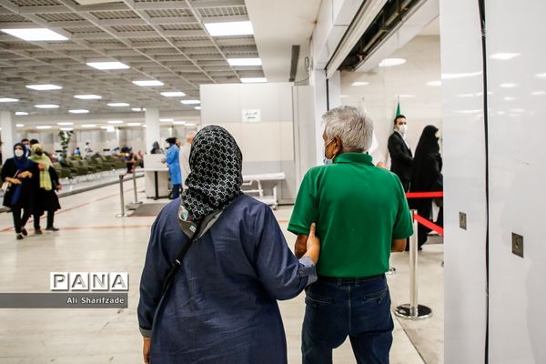 واکسیناسیون کرونا در ایران مال