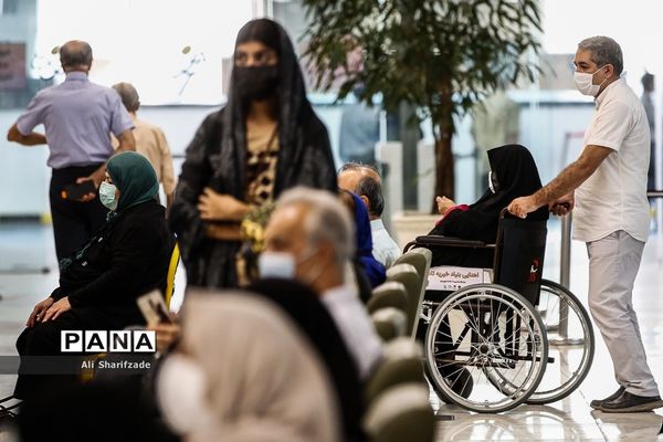 واکسیناسیون کرونا در ایران مال