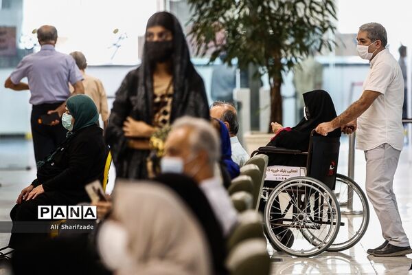 واکسیناسیون کرونا در ایران مال