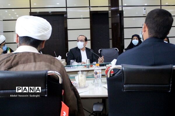 جلسه هم اندیشی نیروهای قرآنی آموزش و پرورش استان بوشهر