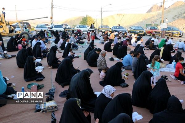 مراسم  دعای عرفه در یادمان شهدای گمنام کوه خضر نبی(ع)