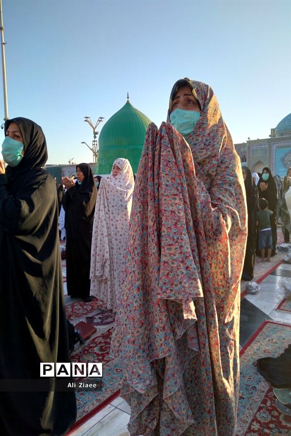 نماز عید قربان در حرم مطهر رضوی