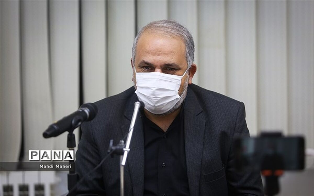 شکوهی: معلم به‌عنوان یک مربی که دارای نقش مرجعیت علمی است