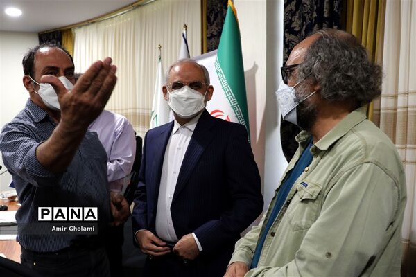 بازدید وزیر آموزش و پرورش از روند اجرای جشنواره فرهنگی هنری فردا
