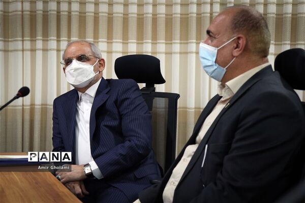 بازدید وزیر آموزش و پرورش از روند اجرای جشنواره فرهنگی هنری فردا