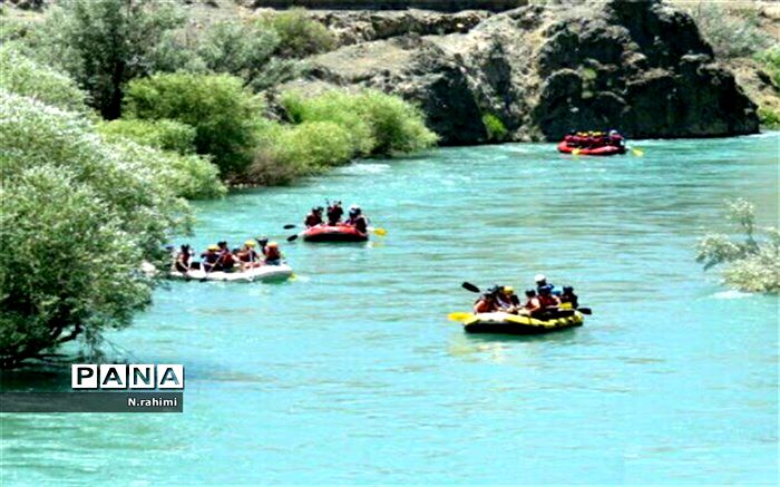 هجوم گردشگران به شهرستان سامان زیر سایه کرونا