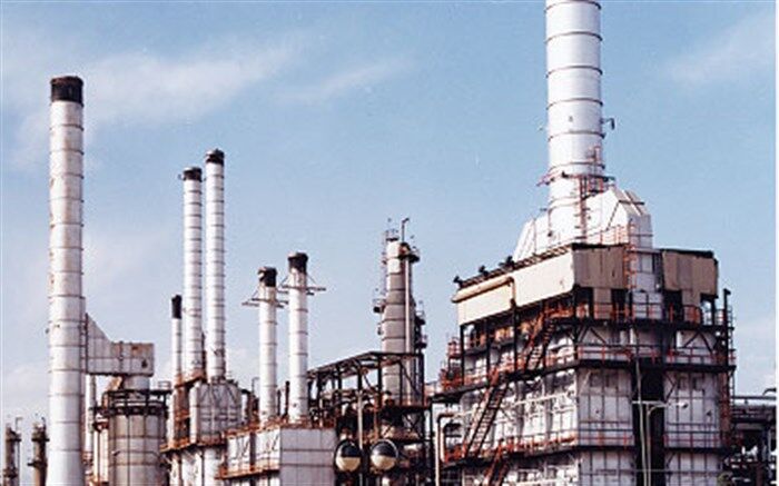 بازدید تعدادی از نمایندگان مجلس از شرکت پالایش نفت تهران