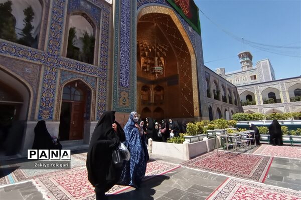 حرم علی‌ بن‌ موسی‌ الرضا(ع) در ایام کرونا
